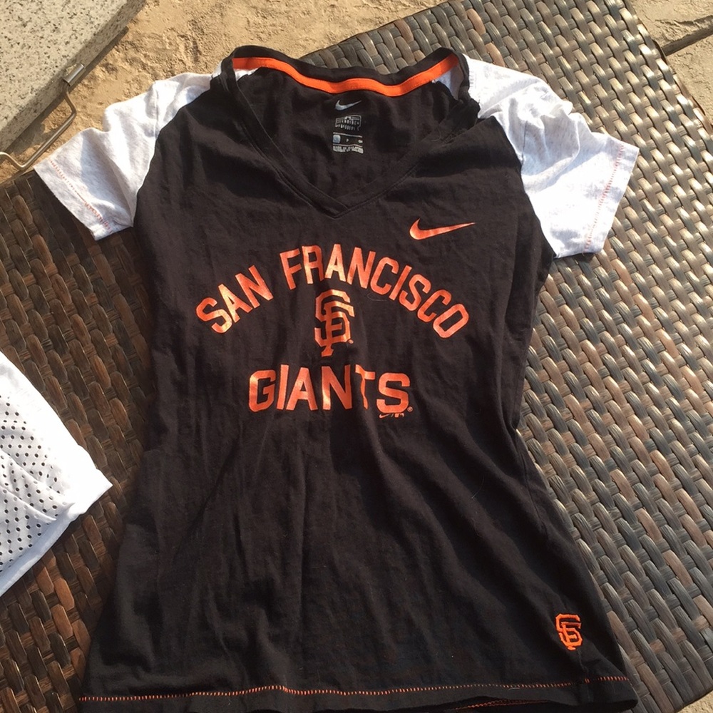 Nike giants tshirt